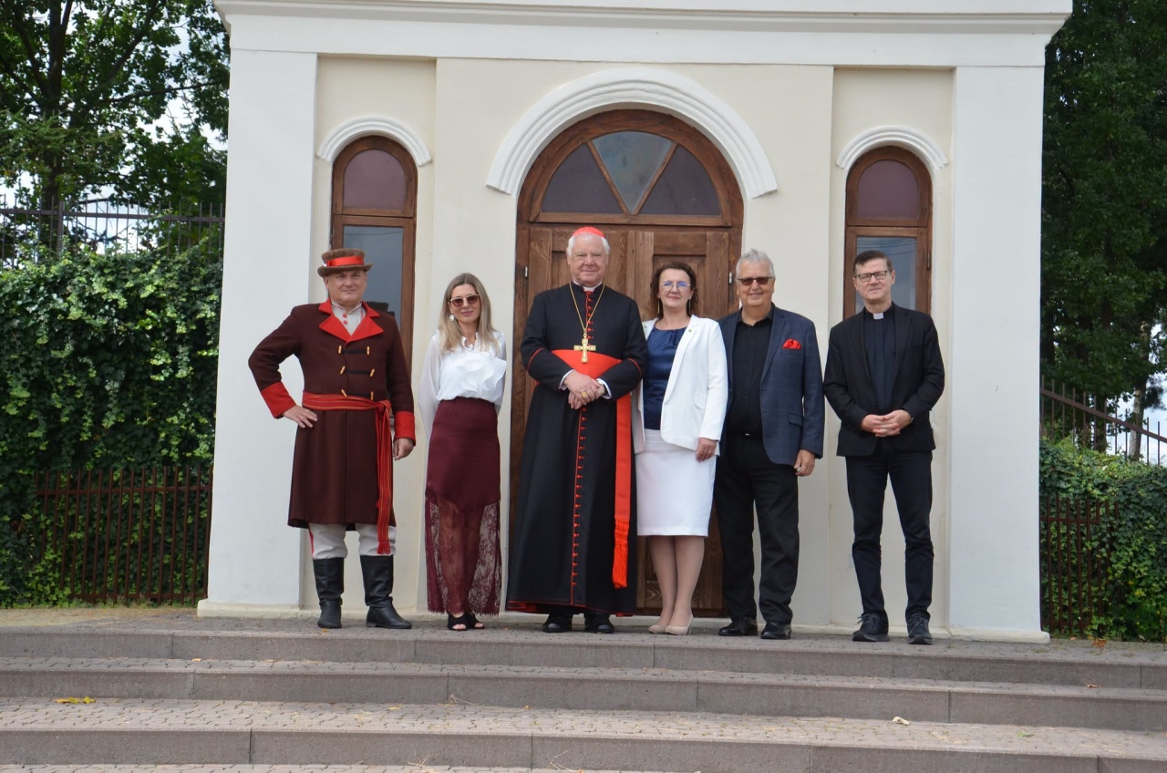Kardynał Müller w gminie Kadzidło. Co sprowadziło go na Kurpie? [02.09.2026] - zdjęcie #15 - eOstroleka.pl