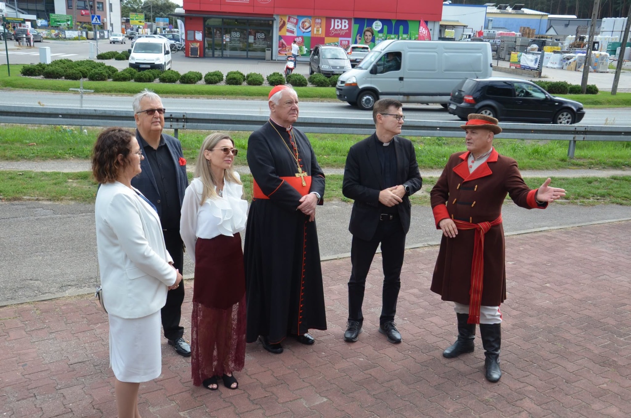 Kardynał Müller w gminie Kadzidło. Co sprowadziło go na Kurpie? [02.09.2026] - zdjęcie #10 - eOstroleka.pl