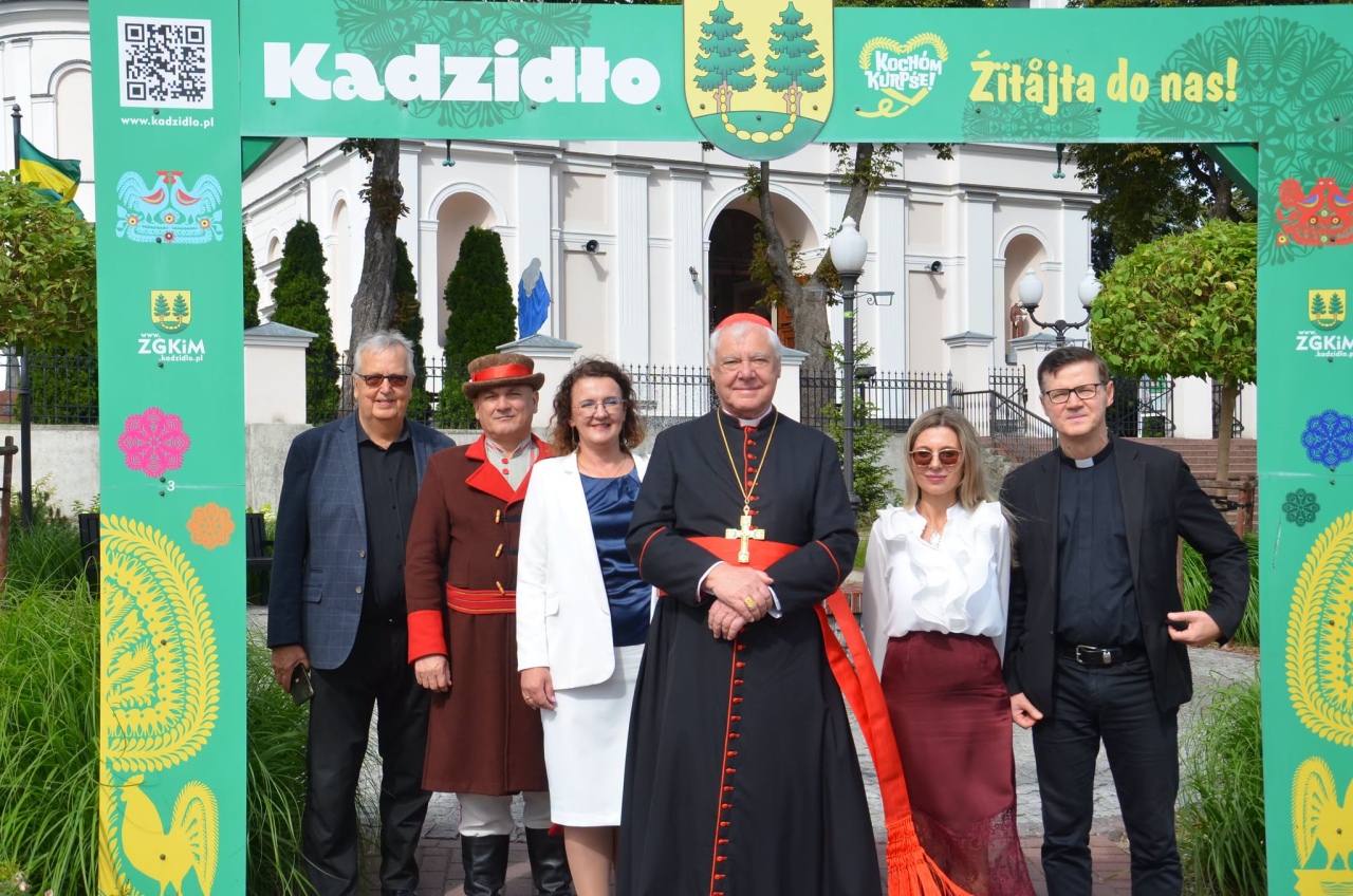 Kardynał Müller w gminie Kadzidło. Co sprowadziło go na Kurpie? [02.09.2026] - zdjęcie #1 - eOstroleka.pl