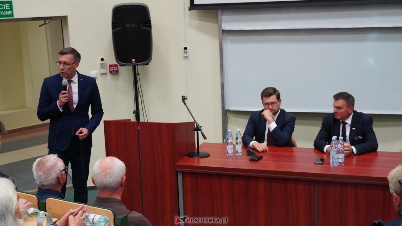 Spotkanie z posłem PiS Marcinem Grabowskim [03.09.2026] - zdjęcie #13 - eOstroleka.pl