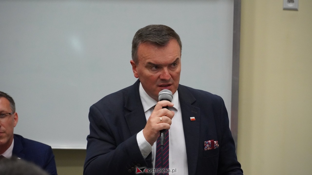 Spotkanie z posłem PiS Marcinem Grabowskim [03.09.2026] - zdjęcie #10 - eOstroleka.pl