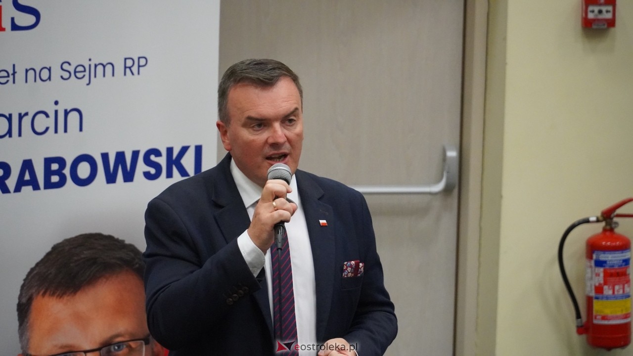 Spotkanie z posłem PiS Marcinem Grabowskim [03.09.2026] - zdjęcie #1 - eOstroleka.pl