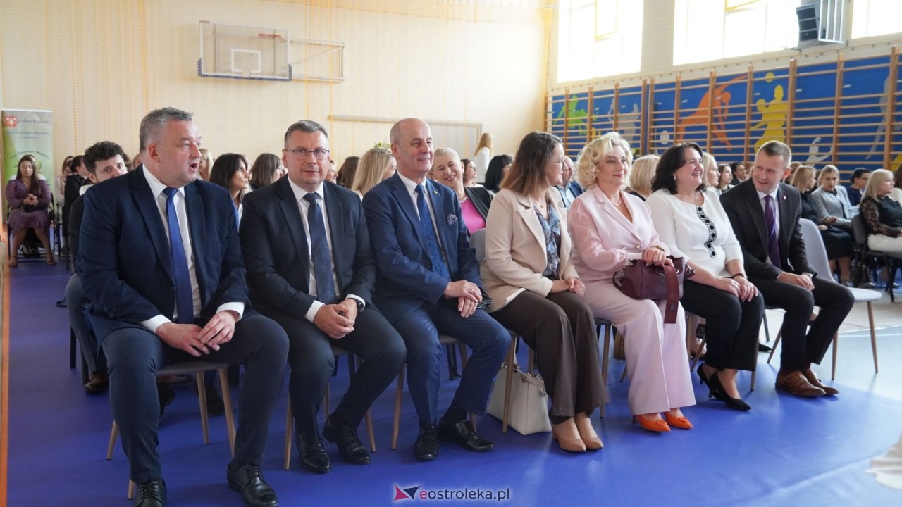 Wręcznie aktów nadania stopnia awansu zawodowego nauczyciela dyplomowanego [04.09.2026] - zdjęcie #242 - eOstroleka.pl