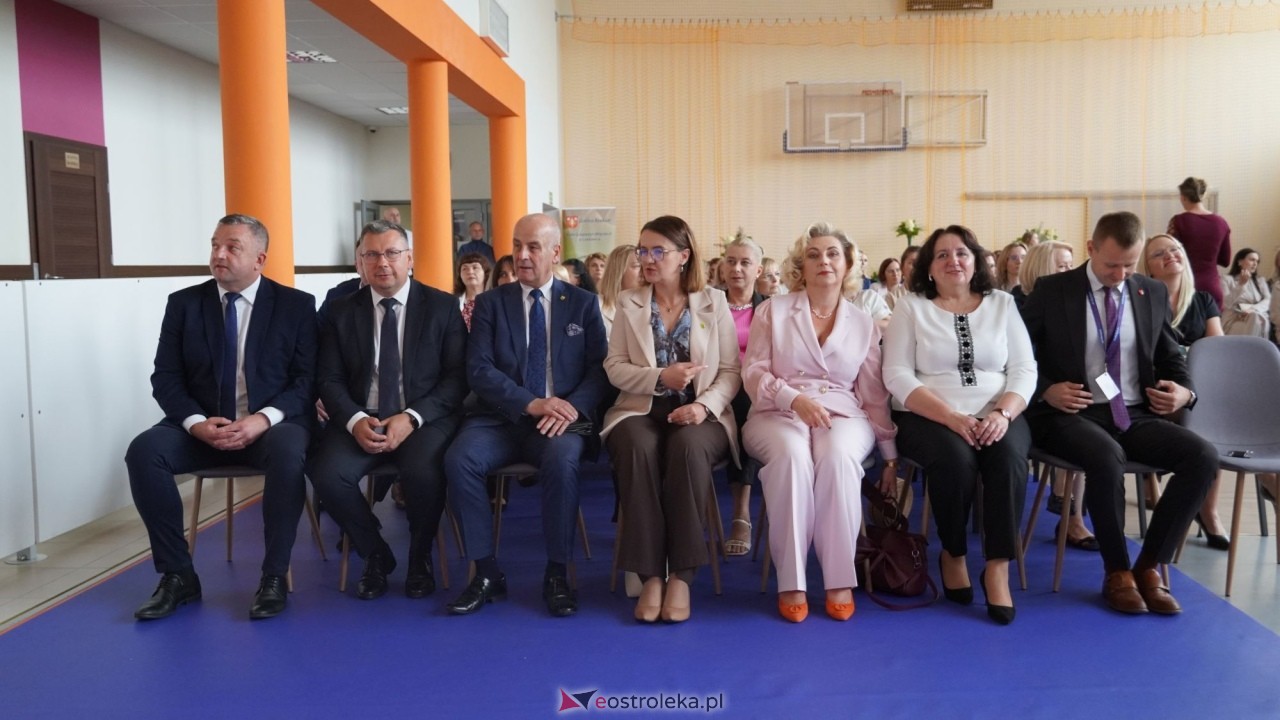 Wręcznie aktów nadania stopnia awansu zawodowego nauczyciela dyplomowanego [04.09.2026] - zdjęcie #241 - eOstroleka.pl