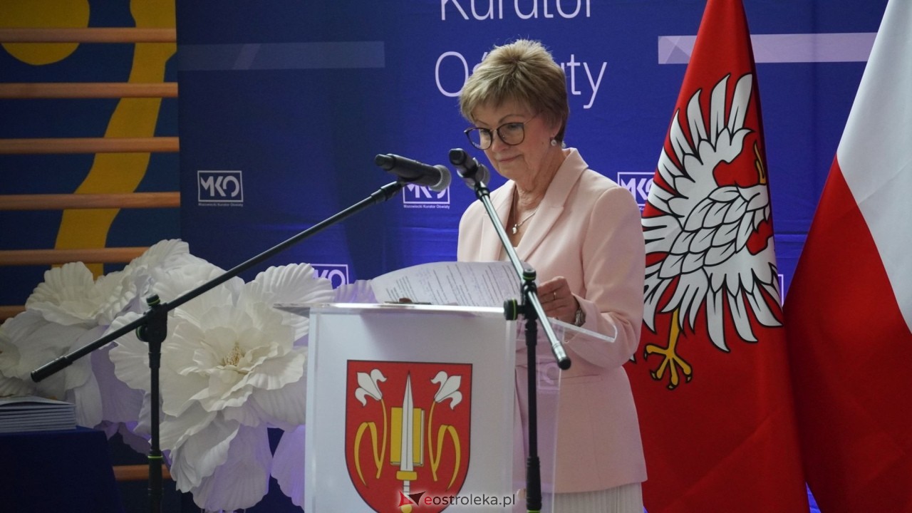 Wręcznie aktów nadania stopnia awansu zawodowego nauczyciela dyplomowanego [04.09.2026] - zdjęcie #236 - eOstroleka.pl