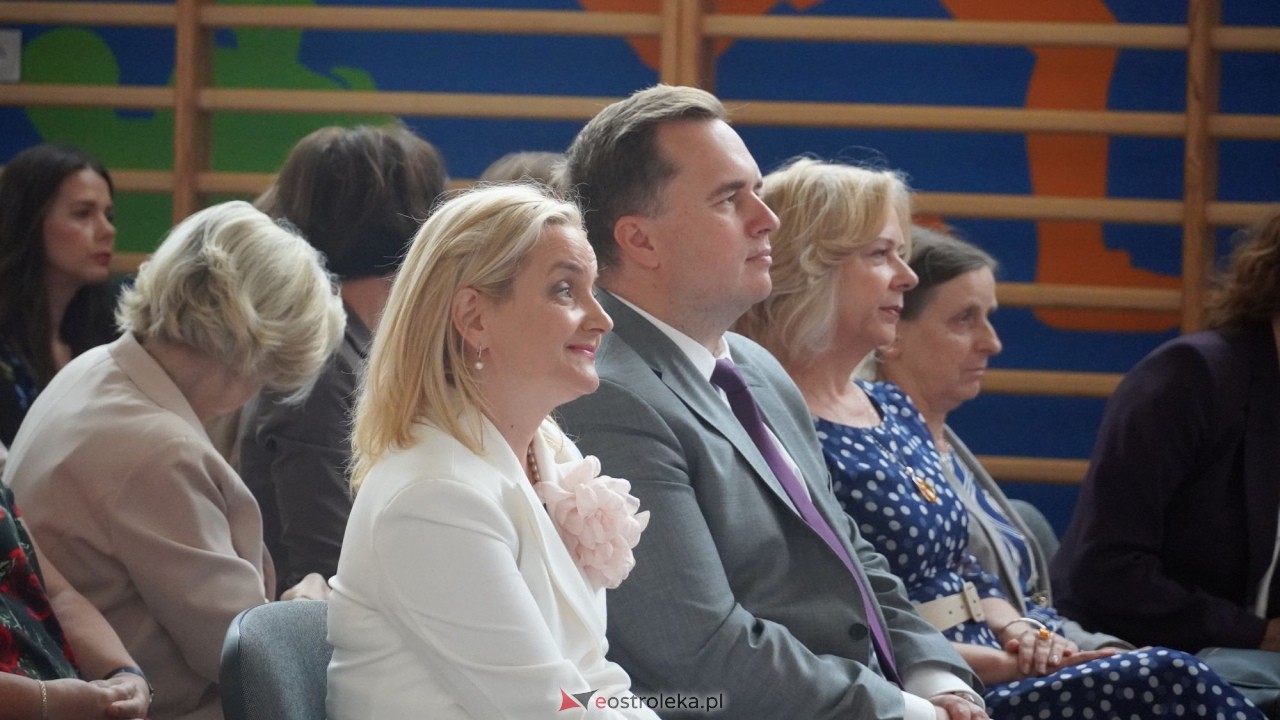 Wręcznie aktów nadania stopnia awansu zawodowego nauczyciela dyplomowanego [04.09.2026] - zdjęcie #232 - eOstroleka.pl