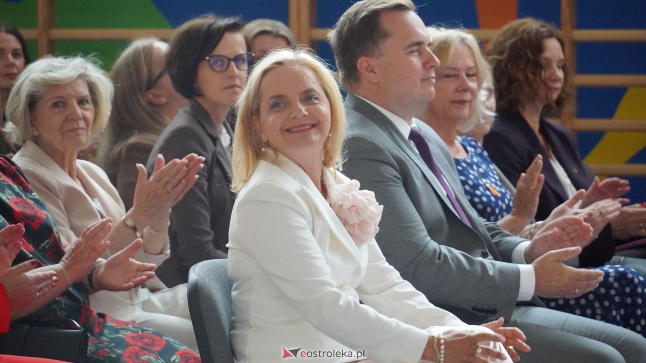 Wręcznie aktów nadania stopnia awansu zawodowego nauczyciela dyplomowanego [04.09.2026] - zdjęcie #230 - eOstroleka.pl