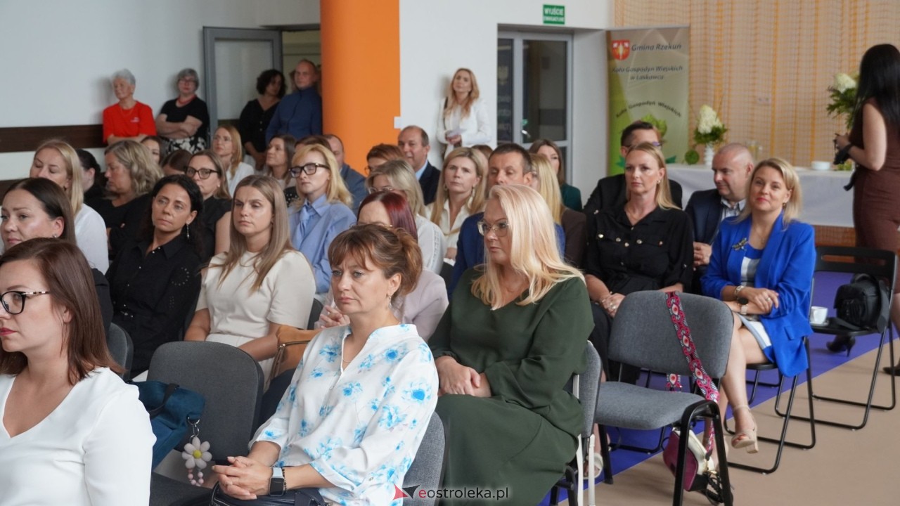 Wręcznie aktów nadania stopnia awansu zawodowego nauczyciela dyplomowanego [04.09.2026] - zdjęcie #201 - eOstroleka.pl