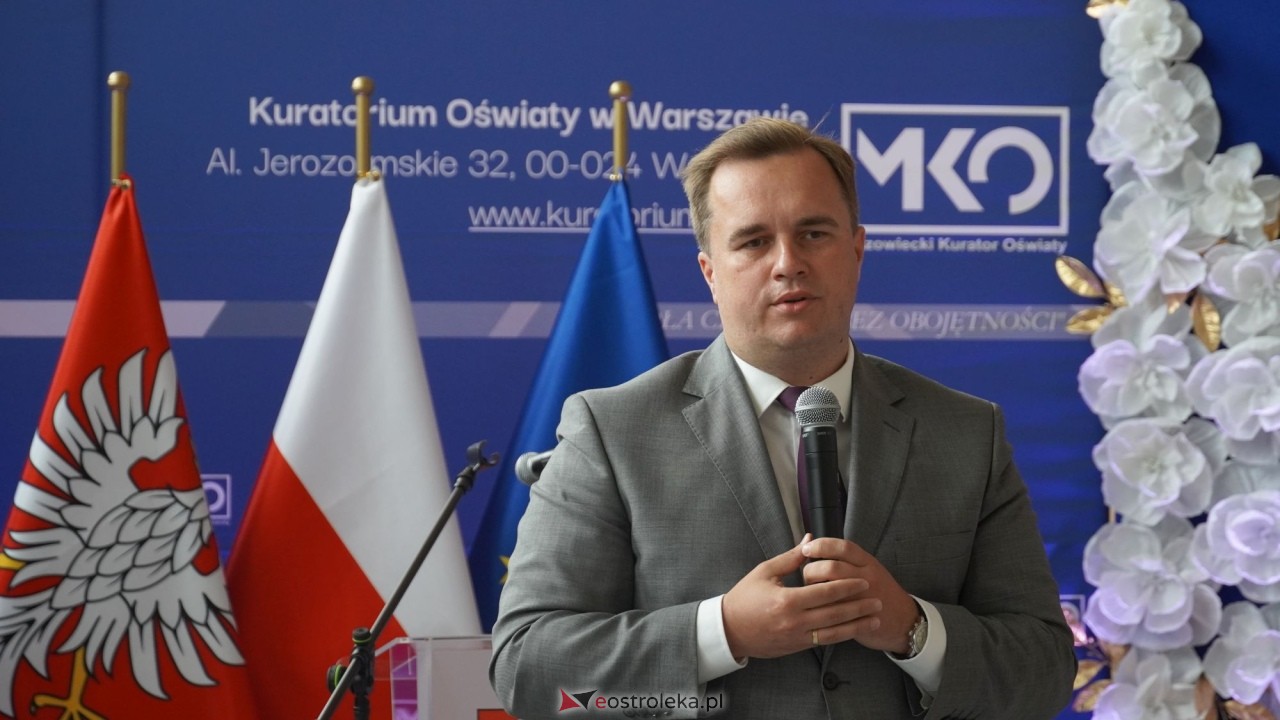 Wręcznie aktów nadania stopnia awansu zawodowego nauczyciela dyplomowanego [04.09.2026] - zdjęcie #177 - eOstroleka.pl