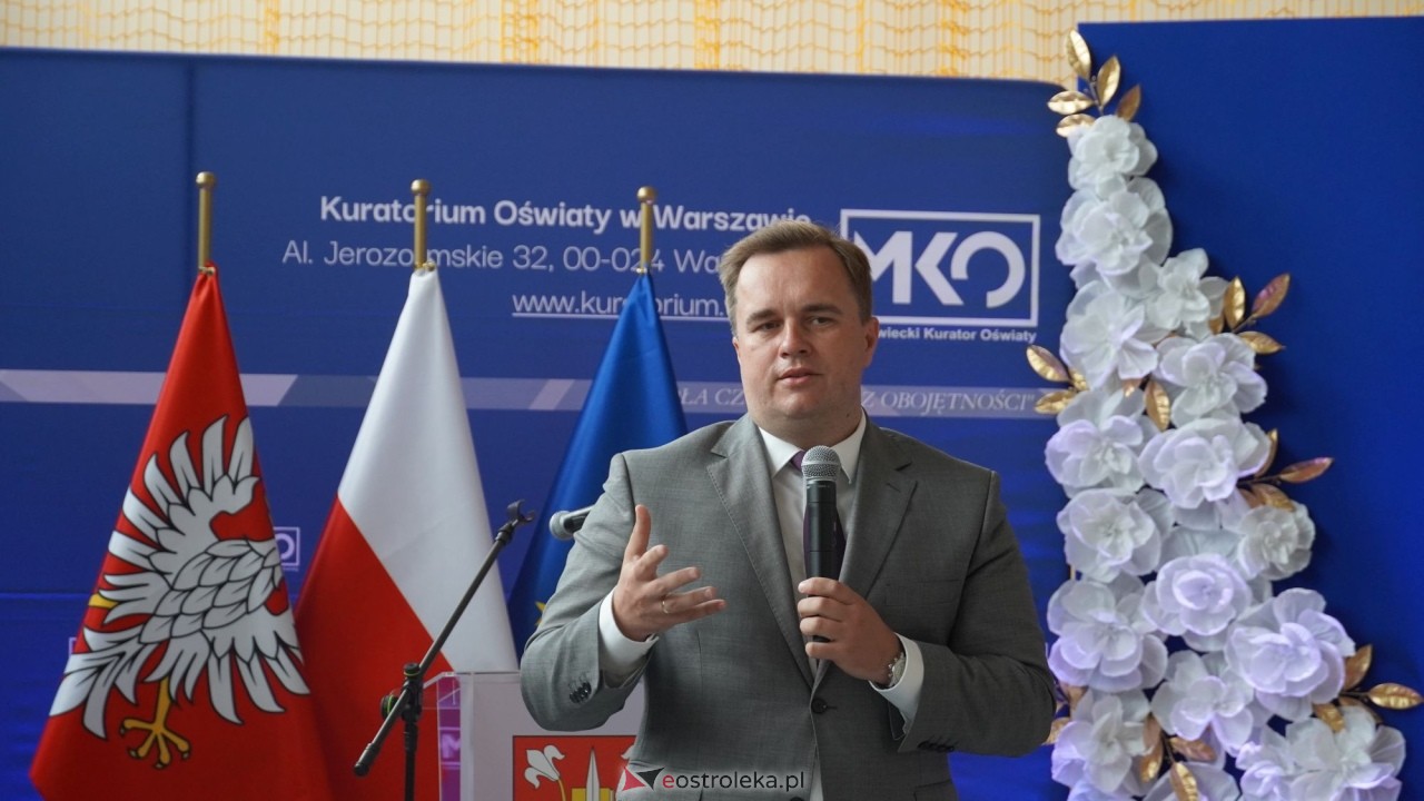Wręcznie aktów nadania stopnia awansu zawodowego nauczyciela dyplomowanego [04.09.2026] - zdjęcie #175 - eOstroleka.pl