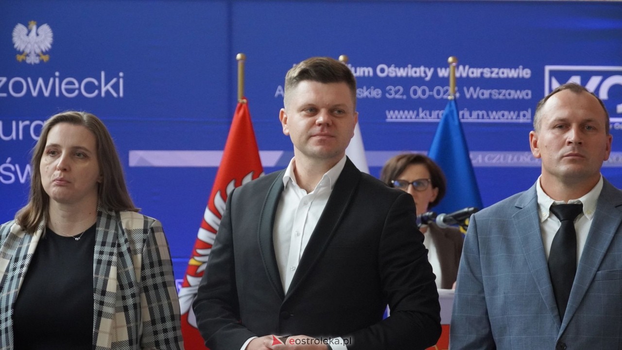 Wręcznie aktów nadania stopnia awansu zawodowego nauczyciela dyplomowanego [04.09.2026] - zdjęcie #131 - eOstroleka.pl