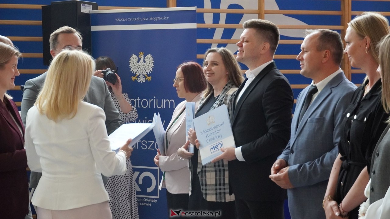 Wręcznie aktów nadania stopnia awansu zawodowego nauczyciela dyplomowanego [04.09.2026] - zdjęcie #121 - eOstroleka.pl