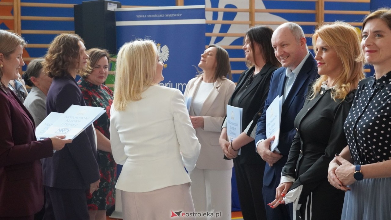 Wręcznie aktów nadania stopnia awansu zawodowego nauczyciela dyplomowanego [04.09.2026] - zdjęcie #93 - eOstroleka.pl