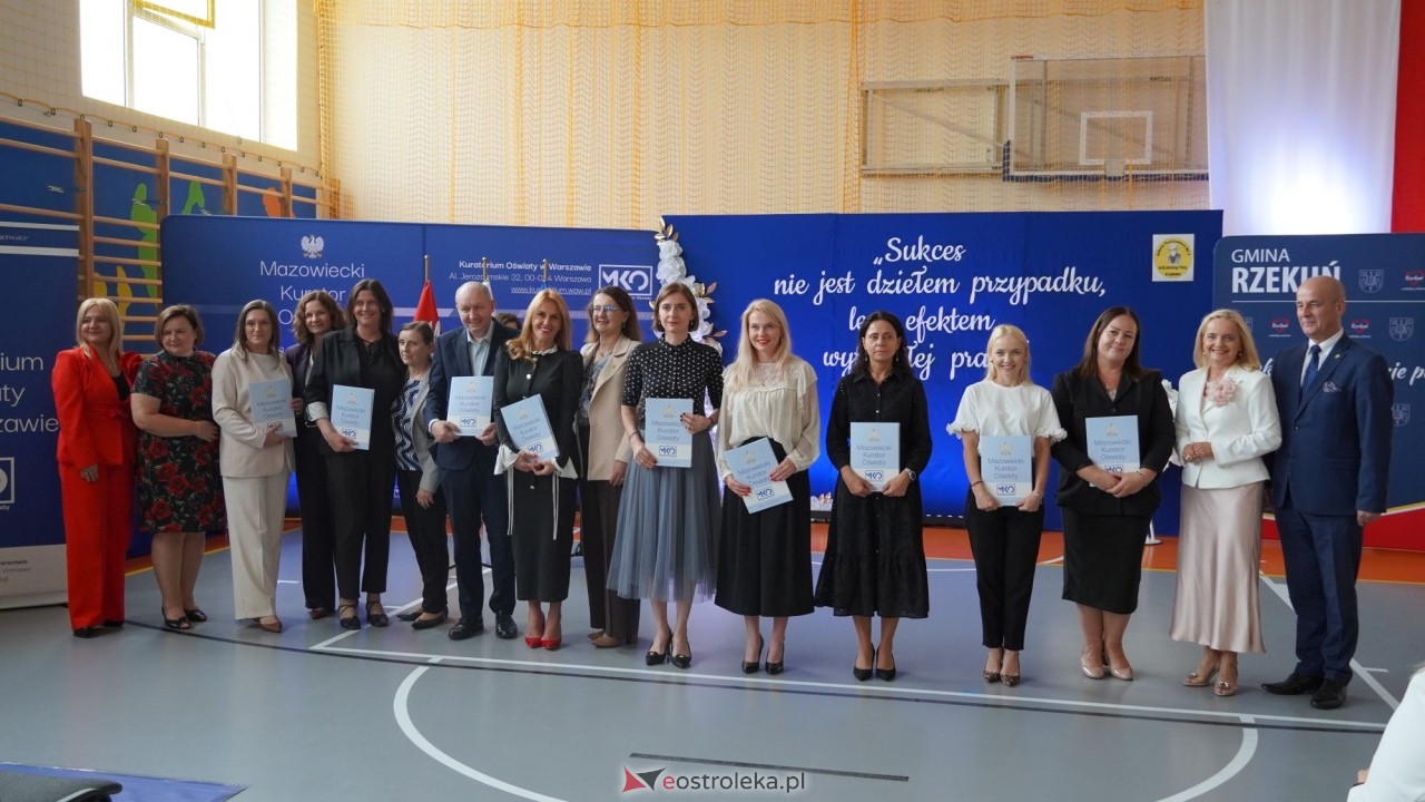 Wręcznie aktów nadania stopnia awansu zawodowego nauczyciela dyplomowanego [04.09.2026] - zdjęcie #77 - eOstroleka.pl