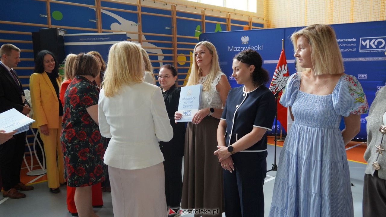 Wręcznie aktów nadania stopnia awansu zawodowego nauczyciela dyplomowanego [04.09.2026] - zdjęcie #35 - eOstroleka.pl