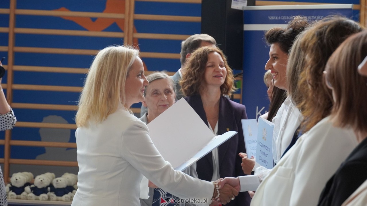 Wręcznie aktów nadania stopnia awansu zawodowego nauczyciela dyplomowanego [04.09.2026] - zdjęcie #15 - eOstroleka.pl