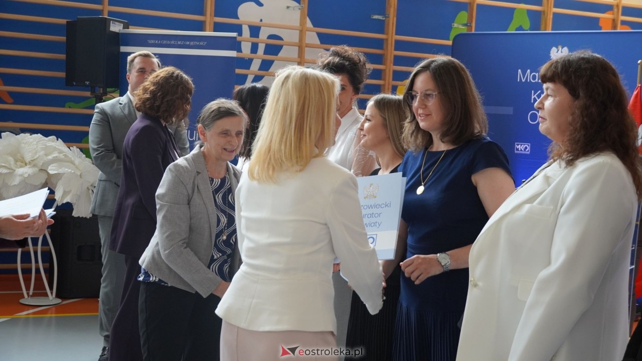 Wręcznie aktów nadania stopnia awansu zawodowego nauczyciela dyplomowanego [04.09.2026] - zdjęcie #12 - eOstroleka.pl