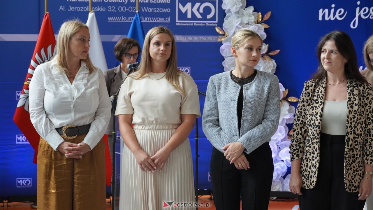 Wręcznie aktów nadania stopnia awansu zawodowego nauczyciela dyplomowanego [04.09.2026] - zdjęcie #2 - eOstroleka.pl