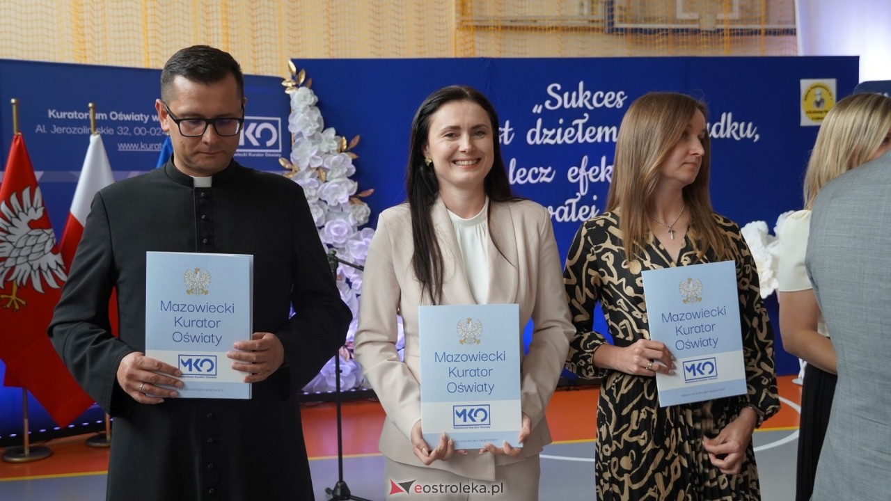 Wręcznie aktów nadania stopnia awansu zawodowego nauczyciela dyplomowanego [04.09.2026] - zdjęcie #214 - eOstroleka.pl
