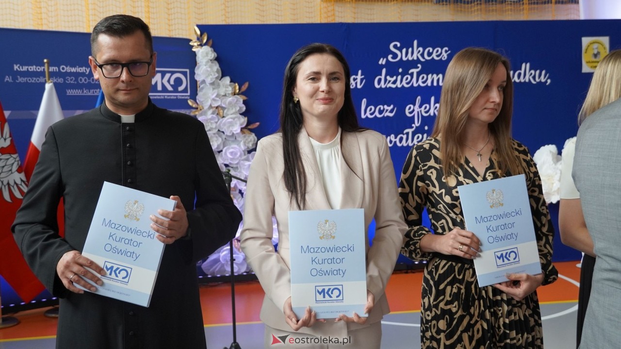 Wręcznie aktów nadania stopnia awansu zawodowego nauczyciela dyplomowanego [04.09.2026] - zdjęcie #212 - eOstroleka.pl