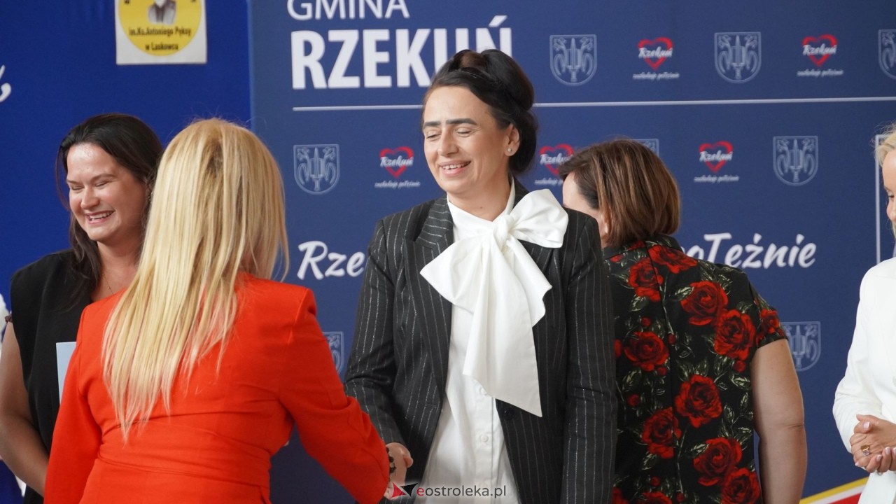 Wręcznie aktów nadania stopnia awansu zawodowego nauczyciela dyplomowanego [04.09.2026] - zdjęcie #210 - eOstroleka.pl