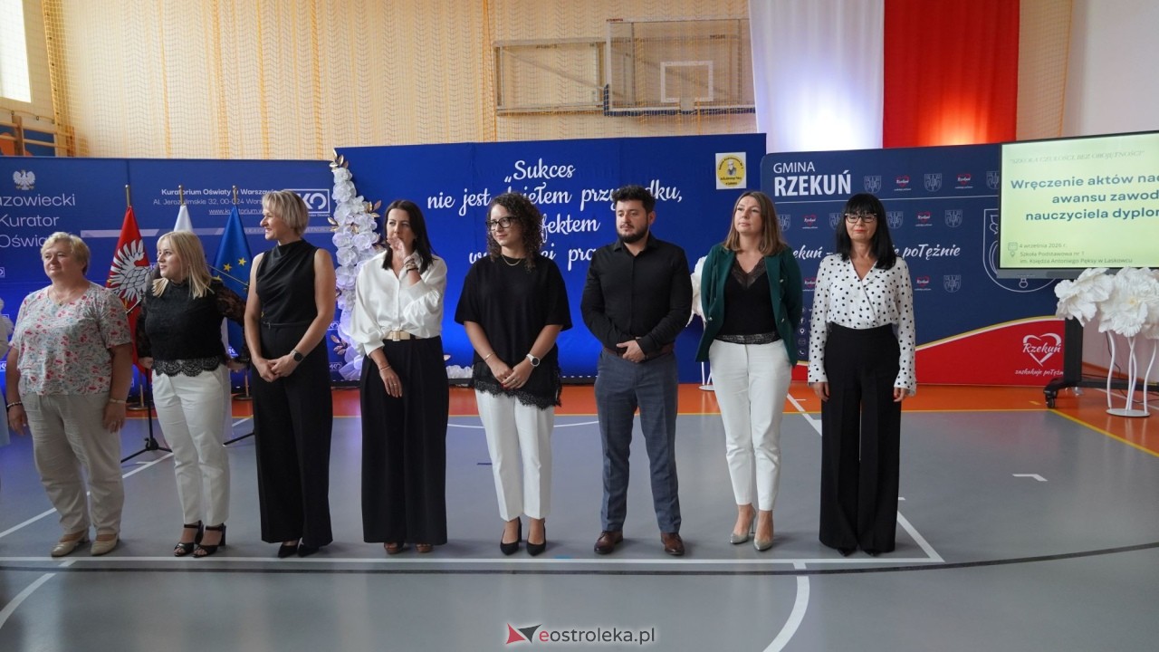 Wręcznie aktów nadania stopnia awansu zawodowego nauczyciela dyplomowanego [04.09.2026] - zdjęcie #192 - eOstroleka.pl