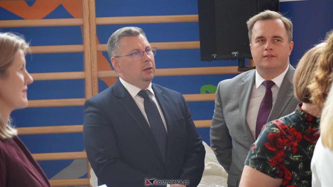 Wręcznie aktów nadania stopnia awansu zawodowego nauczyciela dyplomowanego [04.09.2026] - zdjęcie #156 - eOstroleka.pl