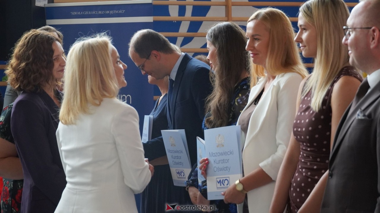 Wręcznie aktów nadania stopnia awansu zawodowego nauczyciela dyplomowanego [04.09.2026] - zdjęcie #154 - eOstroleka.pl