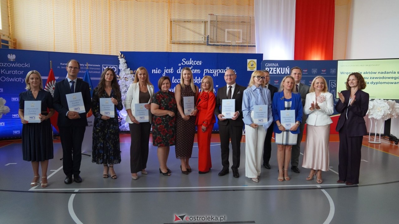 Wręcznie aktów nadania stopnia awansu zawodowego nauczyciela dyplomowanego [04.09.2026] - zdjęcie #144 - eOstroleka.pl