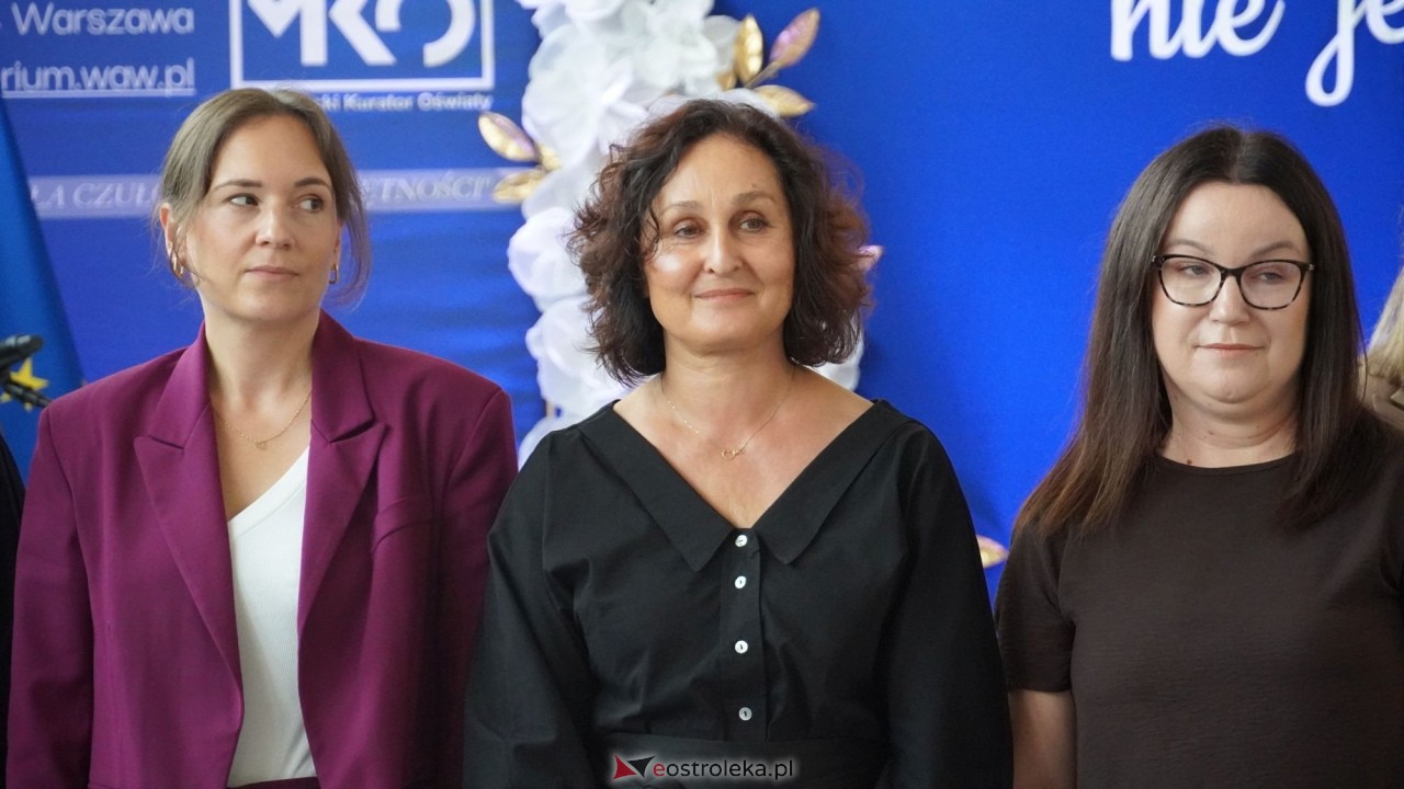 Wręcznie aktów nadania stopnia awansu zawodowego nauczyciela dyplomowanego [04.09.2026] - zdjęcie #138 - eOstroleka.pl