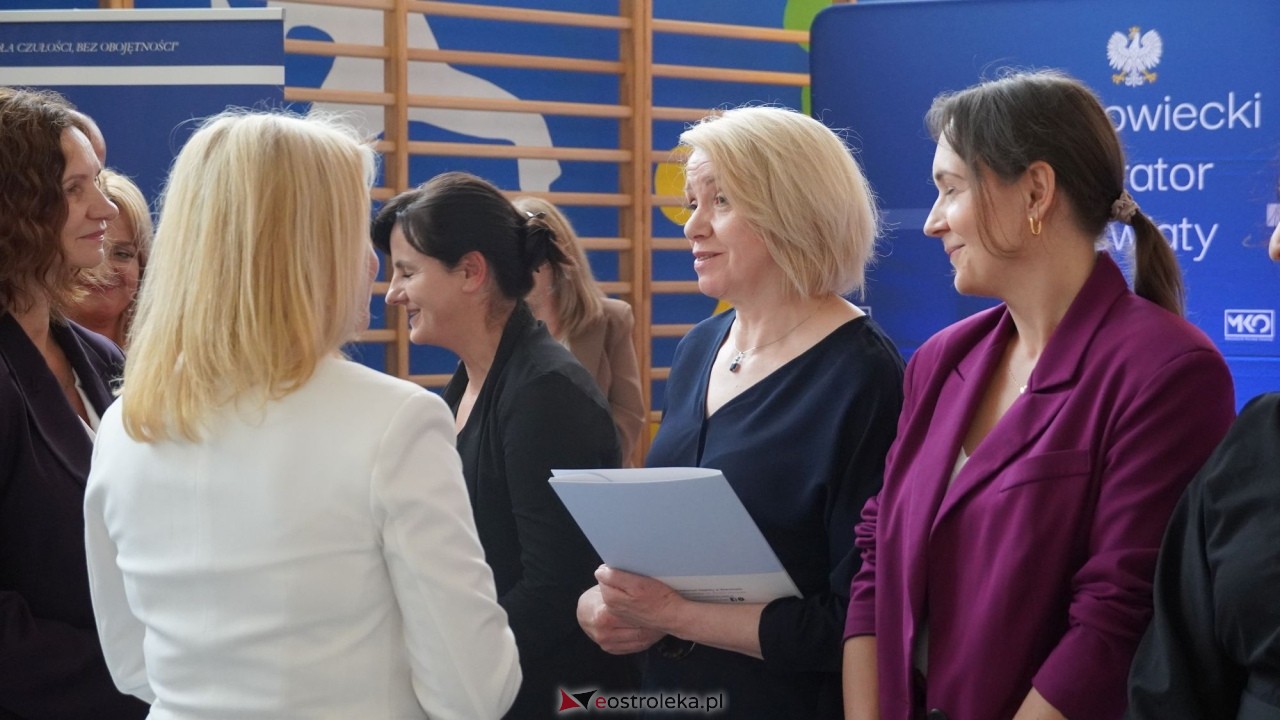 Wręcznie aktów nadania stopnia awansu zawodowego nauczyciela dyplomowanego [04.09.2026] - zdjęcie #126 - eOstroleka.pl