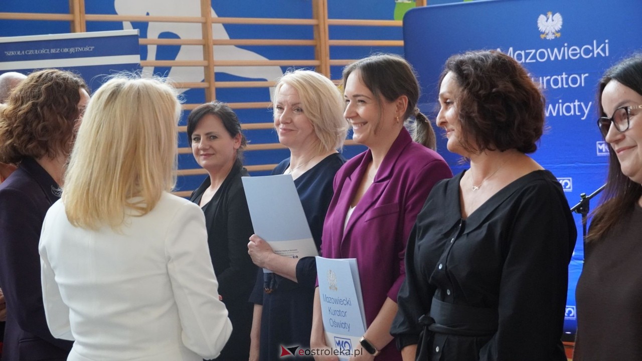 Wręcznie aktów nadania stopnia awansu zawodowego nauczyciela dyplomowanego [04.09.2026] - zdjęcie #124 - eOstroleka.pl