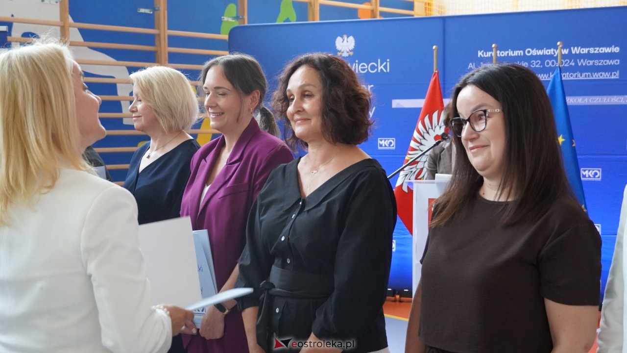 Wręcznie aktów nadania stopnia awansu zawodowego nauczyciela dyplomowanego [04.09.2026] - zdjęcie #122 - eOstroleka.pl