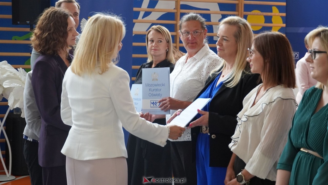 Wręcznie aktów nadania stopnia awansu zawodowego nauczyciela dyplomowanego [04.09.2026] - zdjęcie #88 - eOstroleka.pl