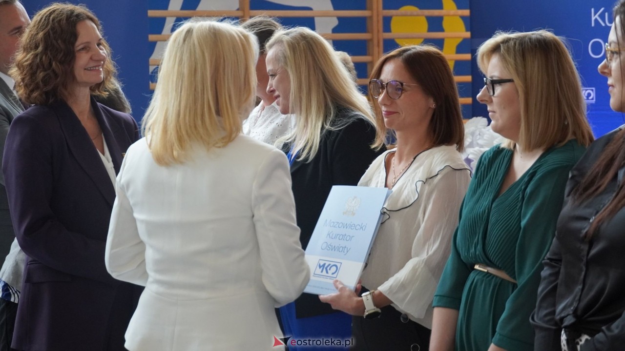Wręcznie aktów nadania stopnia awansu zawodowego nauczyciela dyplomowanego [04.09.2026] - zdjęcie #86 - eOstroleka.pl