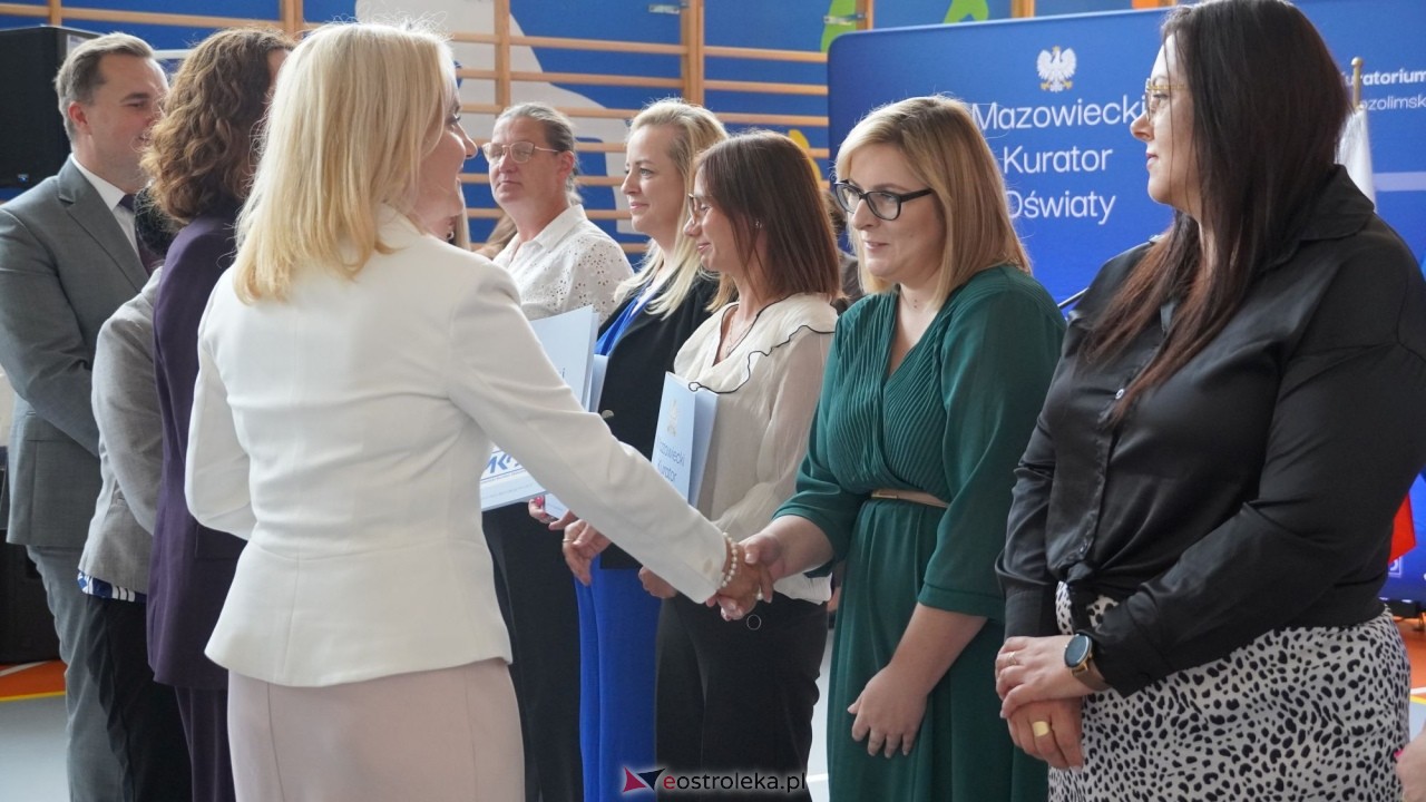 Wręcznie aktów nadania stopnia awansu zawodowego nauczyciela dyplomowanego [04.09.2026] - zdjęcie #84 - eOstroleka.pl