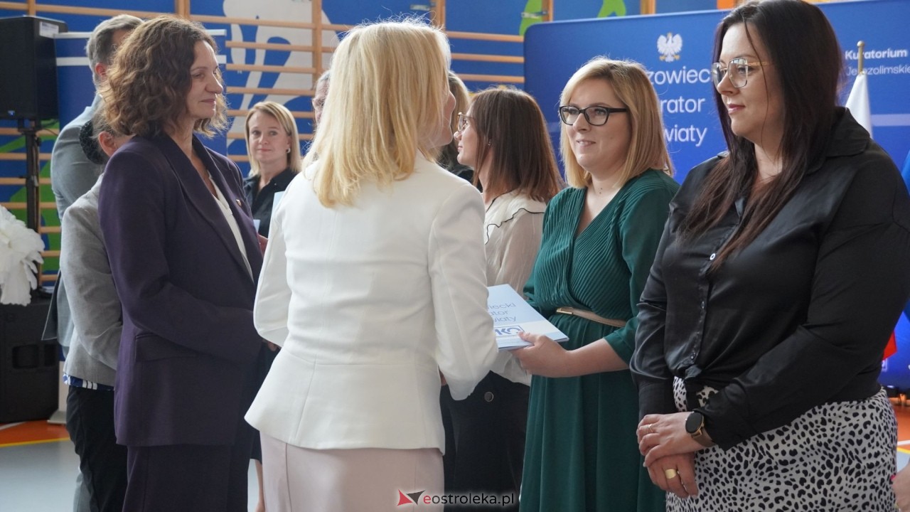 Wręcznie aktów nadania stopnia awansu zawodowego nauczyciela dyplomowanego [04.09.2026] - zdjęcie #80 - eOstroleka.pl