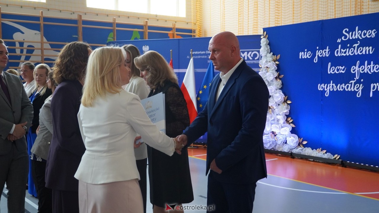 Wręcznie aktów nadania stopnia awansu zawodowego nauczyciela dyplomowanego [04.09.2026] - zdjęcie #72 - eOstroleka.pl