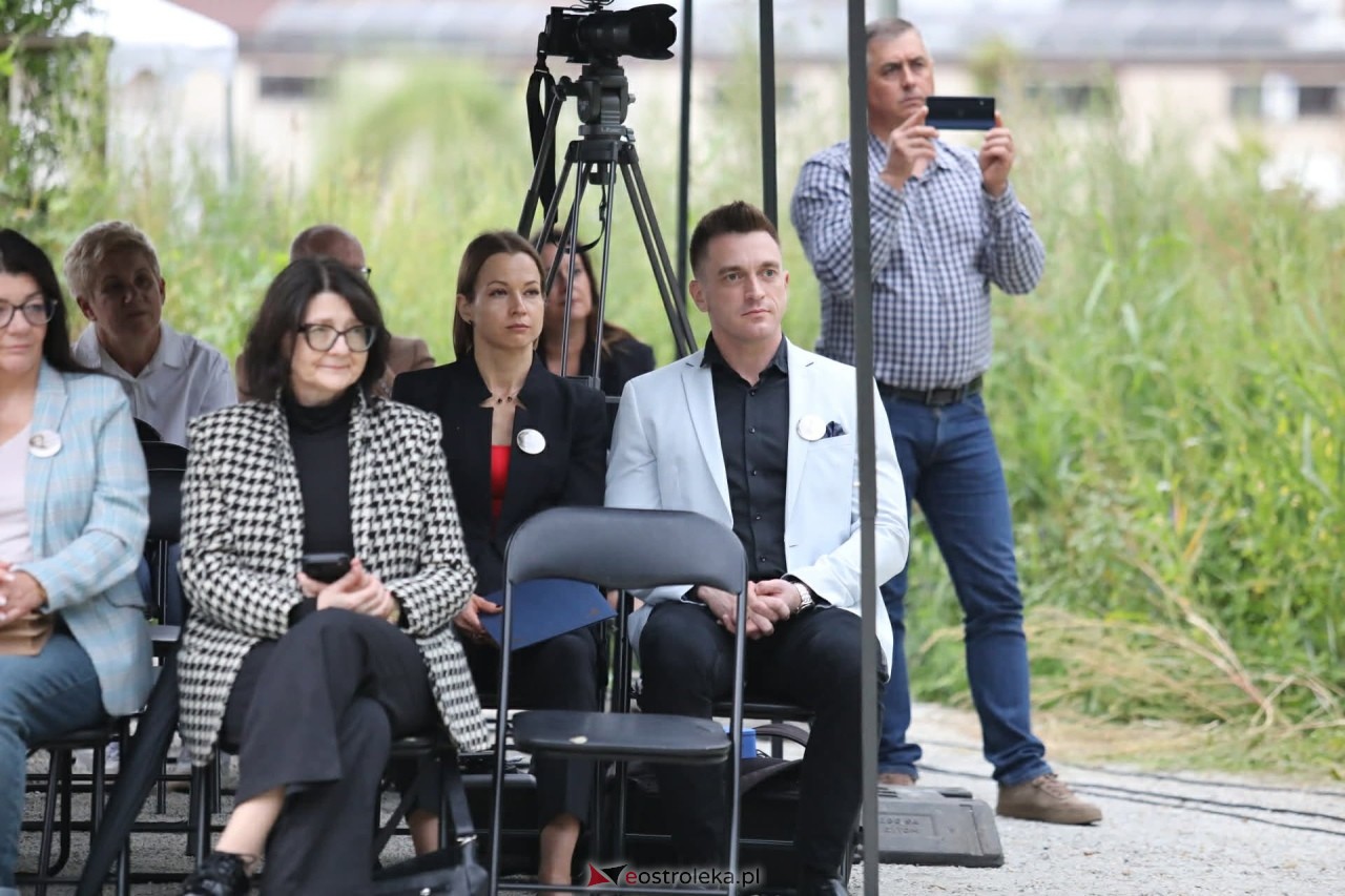 Narodowe Czytanie i recital Jakuba Milewskiego w Czerwinie [04.09.2026] - zdjęcie #60 - eOstroleka.pl