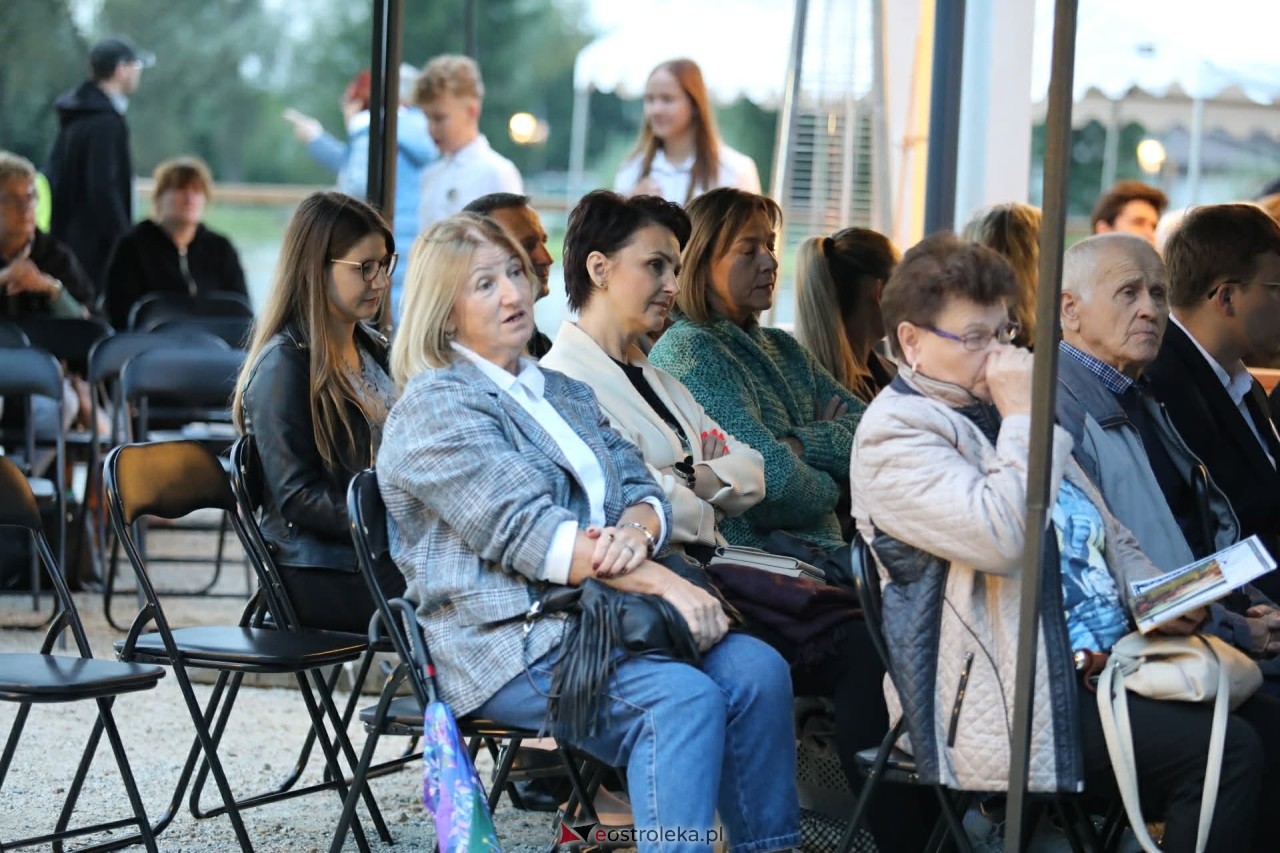 Narodowe Czytanie i recital Jakuba Milewskiego w Czerwinie [04.09.2026] - zdjęcie #58 - eOstroleka.pl
