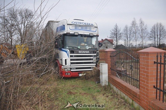 Wypadek w Krukach [04.I.2012] - zdjęcie #6 - eOstroleka.pl