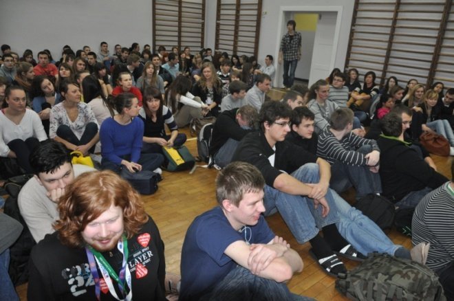 II LO zorganizowało szkolny WOŚP. Uczniowie zebrali około 1500 złotych [5 I 2012] - zdjęcie #18 - eOstroleka.pl