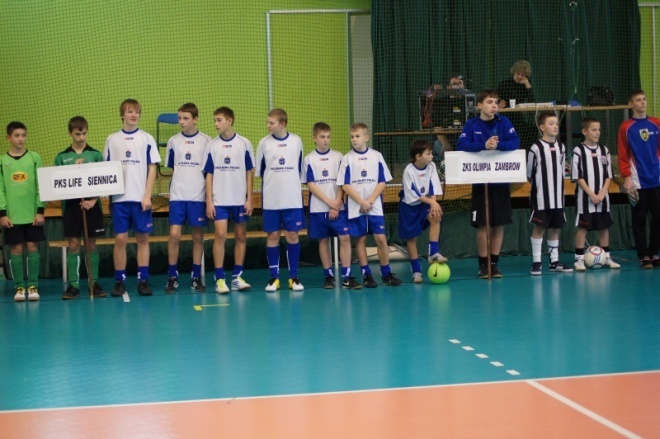 Piłkarski Turniej Noworoczny dla rocznika 1998 [06.01.2012] - zdjęcie #53 - eOstroleka.pl