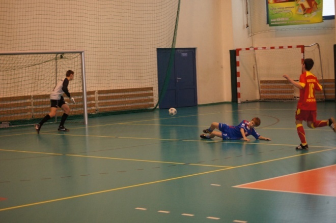 Piłkarski Turniej Noworoczny dla rocznika 1998 [06.01.2012] - zdjęcie #43 - eOstroleka.pl