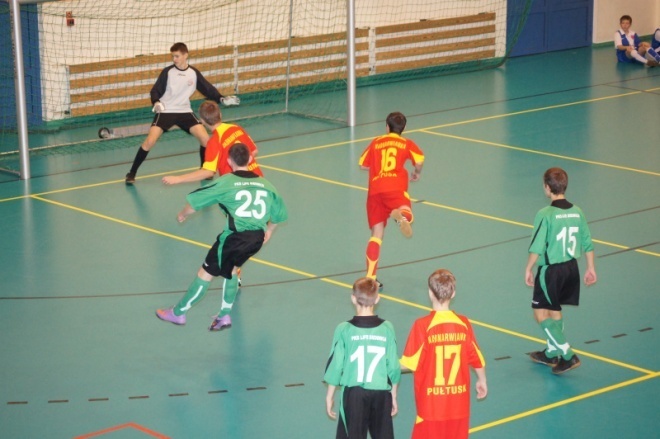 Piłkarski Turniej Noworoczny dla rocznika 1998 [06.01.2012] - zdjęcie #24 - eOstroleka.pl