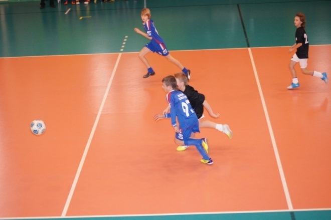 Piłkarski Turniej Noworoczny dla rocznika 1998 [06.01.2012] - zdjęcie #16 - eOstroleka.pl