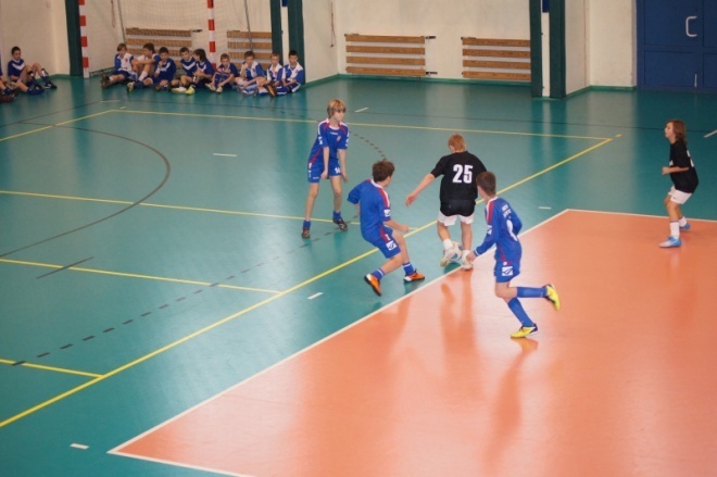 Piłkarski Turniej Noworoczny dla rocznika 1998 [06.01.2012] - zdjęcie #6 - eOstroleka.pl