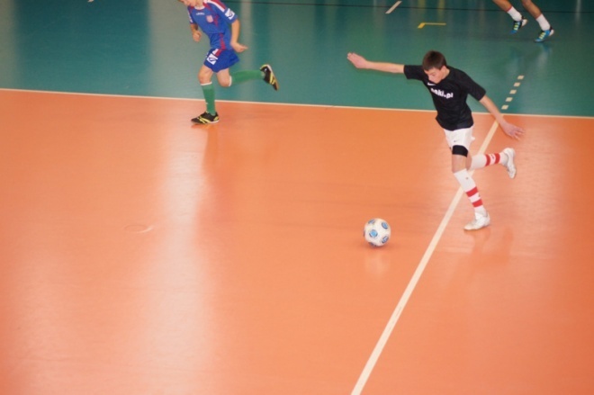 Piłkarski Turniej Noworoczny dla rocznika 1998 [06.01.2012] - zdjęcie #2 - eOstroleka.pl