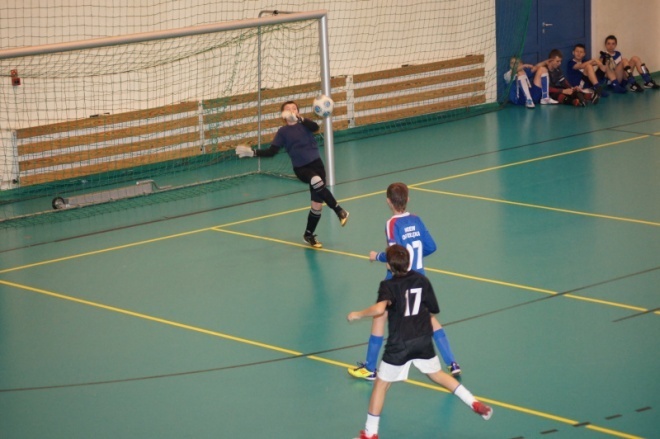Piłkarski Turniej Noworoczny dla rocznika 1998 [06.01.2012] - zdjęcie #1 - eOstroleka.pl
