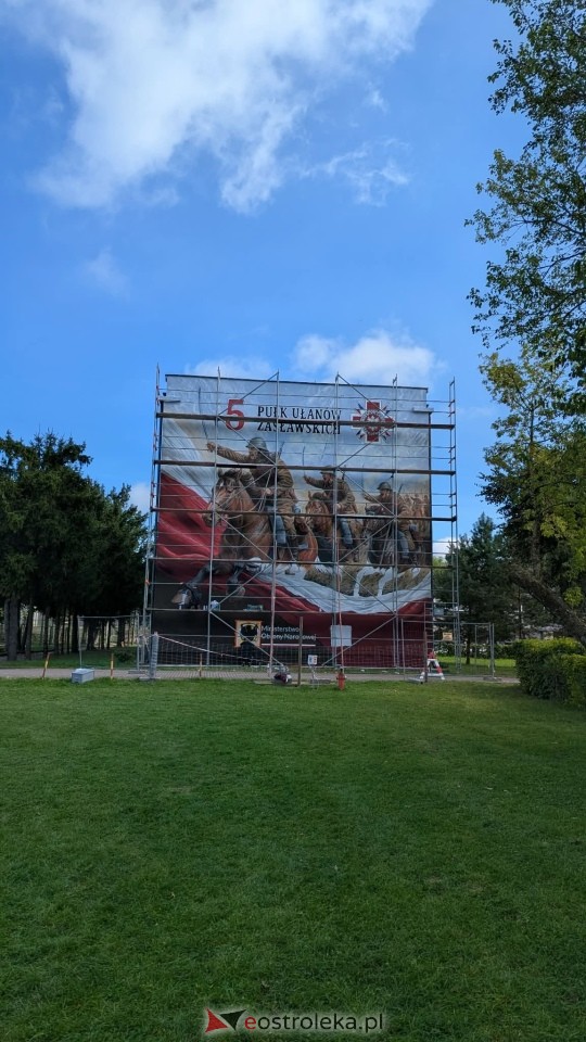 Powstaje mural na budynku ZSZ Nr 2 w Ostrołęce [15.09.2026] - zdjęcie #8 - eOstroleka.pl